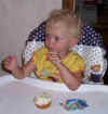 destrie_cupcake_messy.jpg (52429 bytes)
