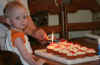 kim_cupcakes.jpg (63056 bytes)